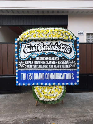 Papan Bunga Duka di Sindang Barang